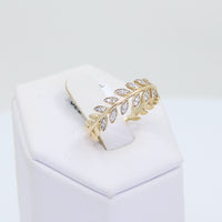 Aro 10kt Diamond Feather