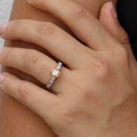 Novel Brilliant Ring